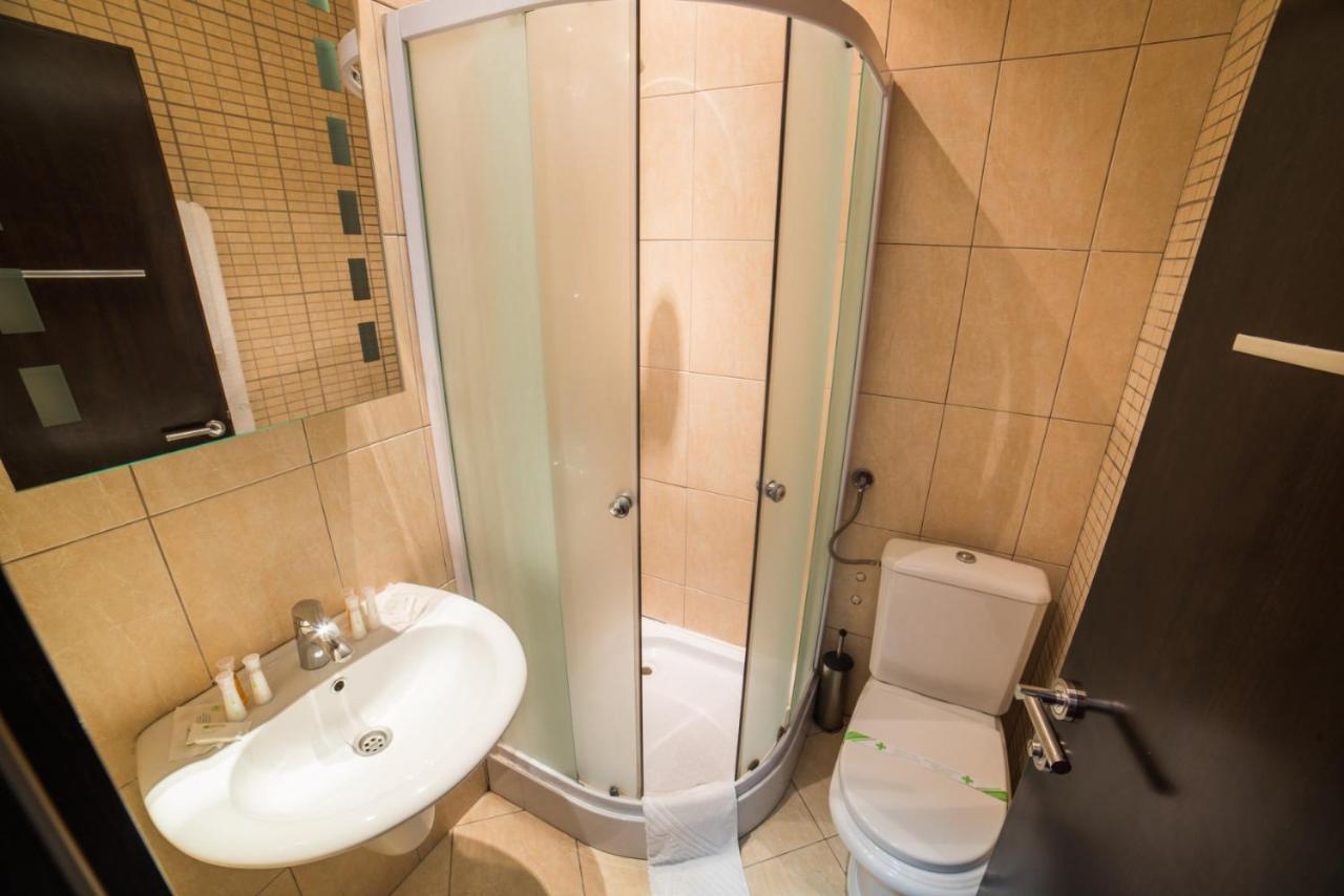 Hotel Atlas Ugljevik Luaran gambar